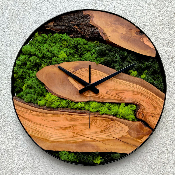 Moss Bark Wood - Wall Clock
